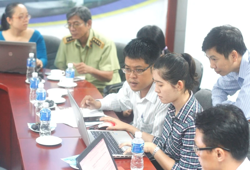 Trực tuyến: Phạt người đi xe máy đội mũ không phải mũ bảo hiểm như thế nào? ảnh 26